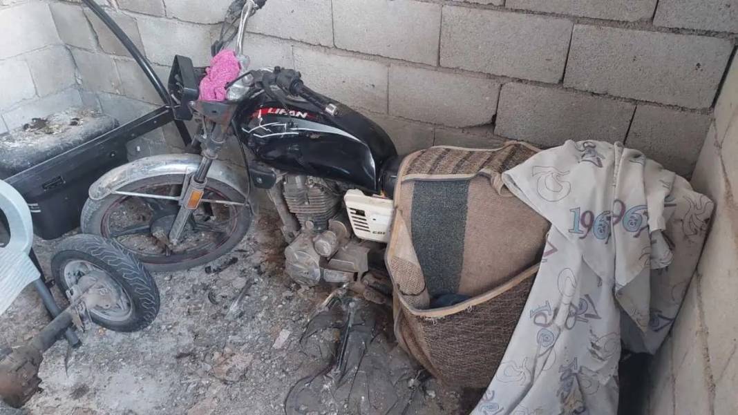 Hatay’da Motosiklet Çetesi Çökertildi! Evin İçinden Mini Garaj Çıktı 3